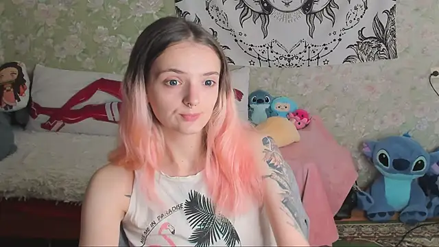 Snapshot of Cutie_Adelia chatting on 10-09-25, 08:12 Cutie Adelia online show from 10-09-25, 08:12