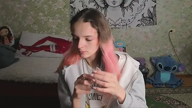 Snapshot of Cutie_Adelia chatting on 11-11-25, 11:21 Cutie Adelia online show from 11-11-25, 11:21