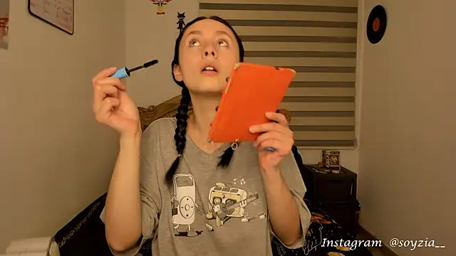 Snapshot of bellaa-w chatting on 12-03-24, 04:03 bellaa-w online show from 12-03-24, 04:03