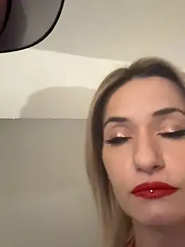 Snapshot of GangBangKitty chatting on 02-20-25, 06:46 GangBangKitty online show from 02-20-25, 06:46