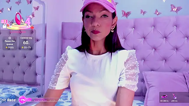 Snapshot of HannaPetit chatting on 12-05-25, 06:59 HannaPetit online show from 12-05-25, 06:59