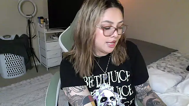 nativepumpkin95 online show from 01-10-25, 05:05