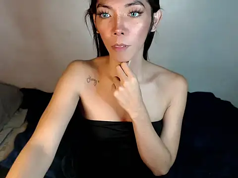 Snapshot of perly_169 chatting on 12-14-24, 10:02 perly 169 online show from 12-14-24, 10:02