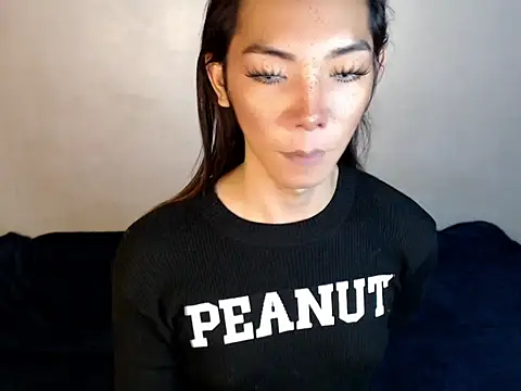 Snapshot of perly_169 chatting on 02-22-25, 07:56 perly 169 online show from 02-22-25, 07:56