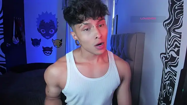 Snapshot of ala_ha chatting on 12-17-25, 10:05 ala ha online show from 12-17-25, 10:05