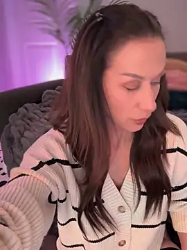 Snapshot of Fiona_Kent_ chatting on 02-26-25, 01:43 Fiona Kent online show from 02-26-25, 01:43