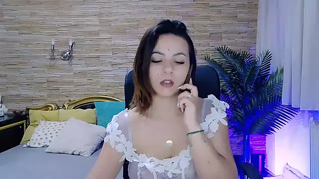 PlayfulElla online show from 02-25-25, 10:04