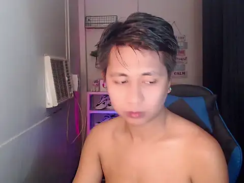 Snapshot of khael_moreno chatting on 11-26-25, 11:17 khael moreno online show from 11-26-25, 11:17