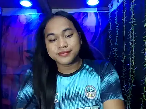 Snapshot of bettina_love chatting on 12-16-25, 08:03 bettina love online show from 12-16-25, 08:03