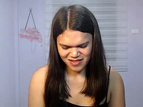 Snapshot of Miss_Ivanawolf chatting on 11-18-25, 12:20 Miss Ivanawolf online show from 11-18-25, 12:20