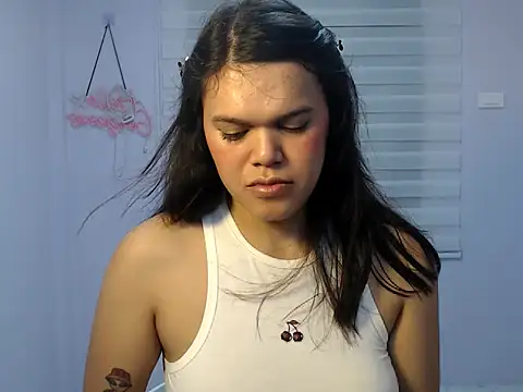 Snapshot of Miss_Ivanawolf chatting on 12-21-25, 10:55 Miss Ivanawolf online show from 12-21-25, 10:55