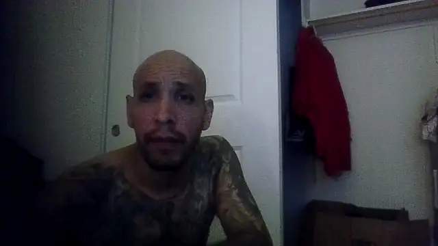 Snapshot of mrbigone45 chatting on 12-23-25, 09:18 mrbigone45 online show from 12-23-25, 09:18