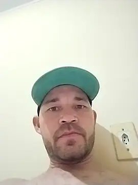 Snapshot of dottado05 chatting on 11-18-25, 09:03 dottado05 online show from 11-18-25, 09:03