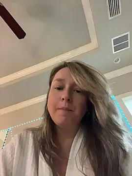 Vivian MayXxX online show from 04-18-26, 08:31