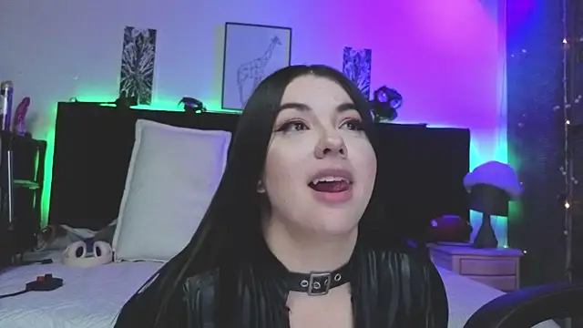 Snapshot of Liah_santos chatting on 10-13-25, 02:06 Liah santos online show from 10-13-25, 02:06