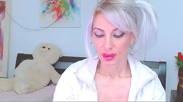 HoneyLara online show from 02-04-26, 02:06