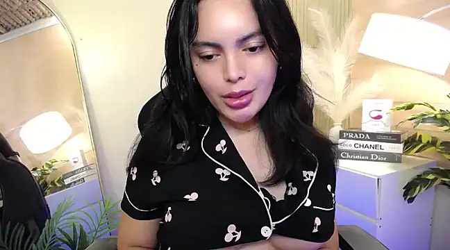 HotstuffCherrySummer online show from 01-11-25, 11:56