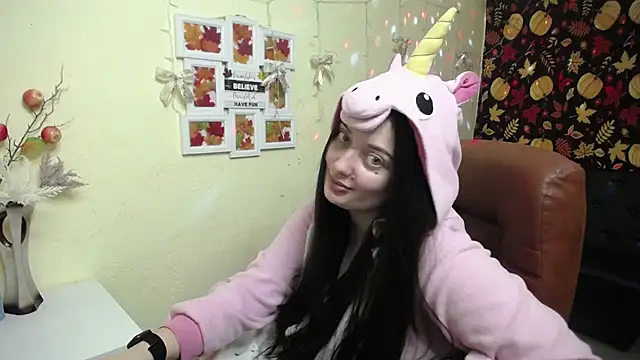 MilanaPrice online show from 12-01-25, 07:19