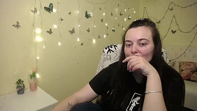 Snapshot of MilanaPrice chatting on 02-26-26, 08:13 MilanaPrice online show from 02-26-26, 08:13