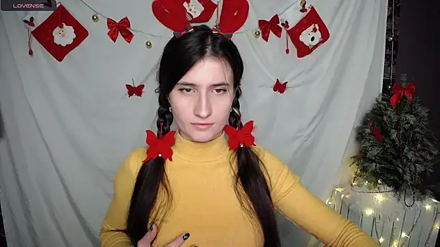 Snapshot of MaryEm976 chatting on 12-24-24, 08:44 MaryEm976 online show from 12-24-24, 08:44