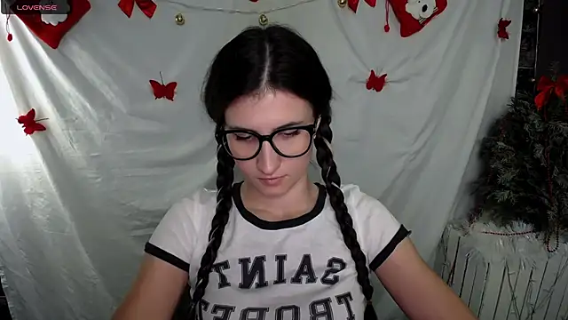 Snapshot of MaryEm976 chatting on 01-03-25, 08:54 MaryEm976 online show from 01-03-25, 08:54