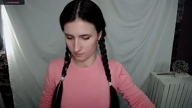 Snapshot of MaryEm976 chatting on 01-21-25, 12:18 MaryEm976 online show from 01-21-25, 12:18