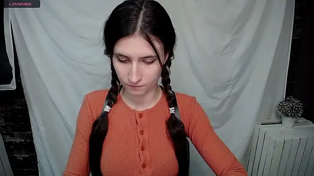 Snapshot of MaryEm976 chatting on 01-24-25, 08:44 MaryEm976 online show from 01-24-25, 08:44