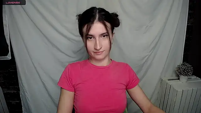 Snapshot of MaryEm976 chatting on 01-27-25, 07:03 MaryEm976 online show from 01-27-25, 07:03