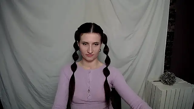 Snapshot of MaryEm976 chatting on 02-11-25, 08:48 MaryEm976 online show from 02-11-25, 08:48