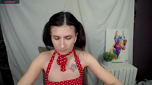 Snapshot of MaryEm976 chatting on 03-12-25, 09:55 MaryEm976 online show from 03-12-25, 09:55