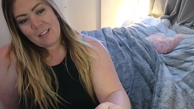 JESS LOVES online show from 01-17-25, 05:00