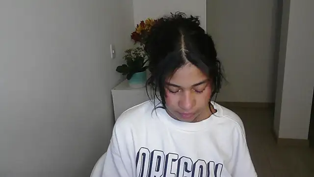 dark enchantress  online show from 01-21-25, 12:04