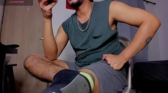 Cloudy pigDude online show from 03-21-25, 09:23