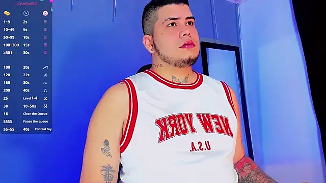 Snapshot of Thomas_chubbyxhot chatting on 01-07-25, 04:39 Thomas chubbyxhot online show from 01-07-25, 04:39