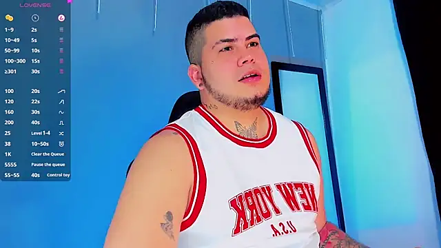 Snapshot of Thomas_chubbyxhot chatting on 01-07-25, 07:42 Thomas chubbyxhot online show from 01-07-25, 07:42