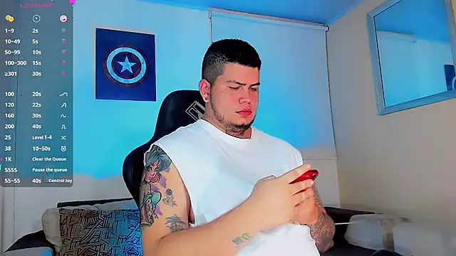 Snapshot of Thomas_chubbyxhot chatting on 02-04-25, 04:48 Thomas chubbyxhot online show from 02-04-25, 04:48