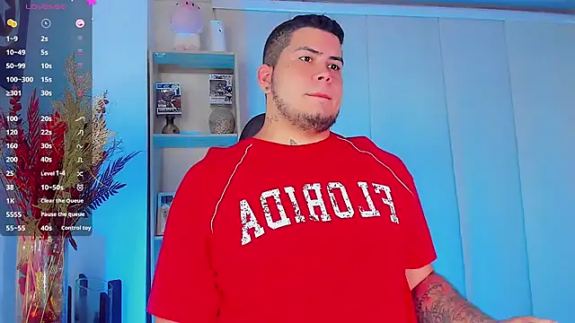 Snapshot of Thomas_chubbyxhot chatting on 02-07-25, 05:20 Thomas chubbyxhot online show from 02-07-25, 05:20