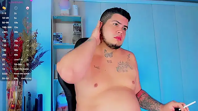 Snapshot of Thomas_chubbyxhot chatting on 02-07-25, 08:22 Thomas chubbyxhot online show from 02-07-25, 08:22