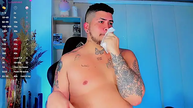 Snapshot of Thomas_chubbyxhot chatting on 02-11-25, 11:21 Thomas chubbyxhot online show from 02-11-25, 11:21