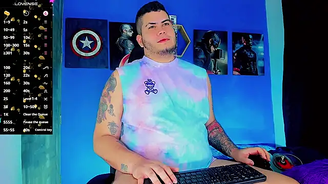 Snapshot of Thomas_chubbyxhot chatting on 10-10-25, 06:12 Thomas chubbyxhot online show from 10-10-25, 06:12