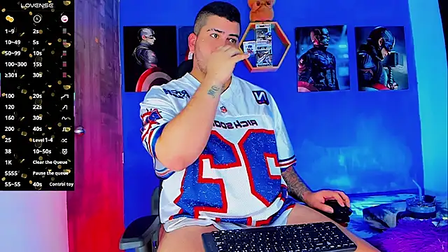 Snapshot of Thomas_chubbyxhot chatting on 11-27-25, 03:30 Thomas chubbyxhot online show from 11-27-25, 03:30