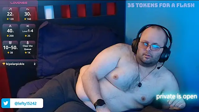 lefty15242 online show from 10-27-25, 01:53