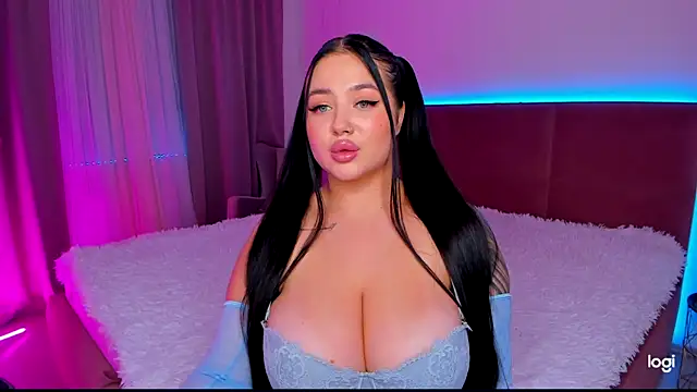 Snapshot of KylieLips chatting on 02-07-25, 06:24 KylieLips online show from 02-07-25, 06:24