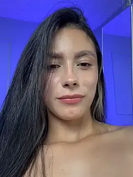 Snapshot of Lauraxx69 chatting on 03-17-25, 07:35 Lauraxx69 online show from 03-17-25, 07:35