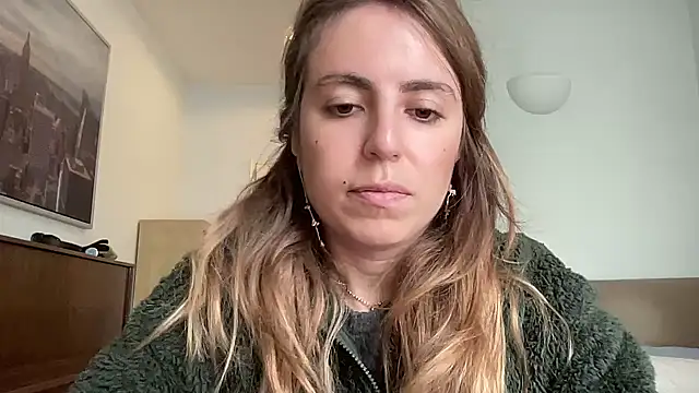 Snapshot of Mollyy998 chatting on 11-19-25, 12:16 Mollyy998 online show from 11-19-25, 12:16
