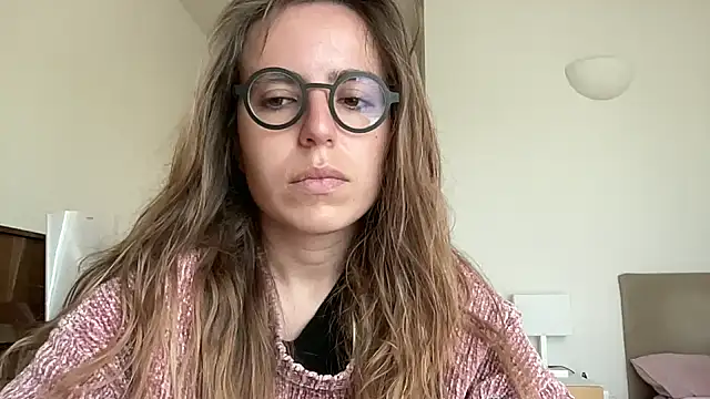 Snapshot of Mollyy998 chatting on 04-17-26, 10:51 Mollyy998 online show from 04-17-26, 10:51