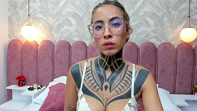 NicoleBlum online show from 01-16-25, 09:19