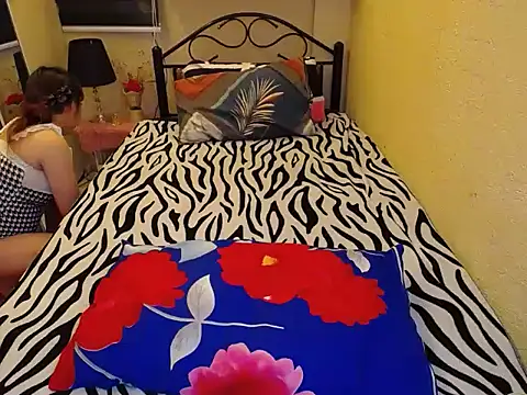 Snapshot of MissFoxylady chatting on 12-11-24, 07:14 MissFoxylady online show from 12-11-24, 07:14