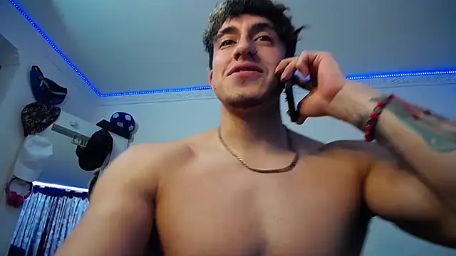 strongboy  online show from 10-08-25, 06:49