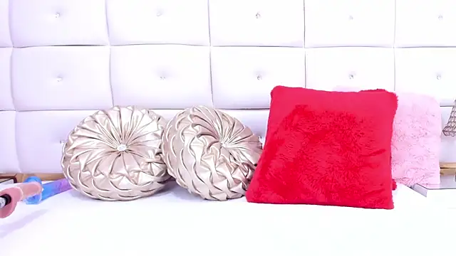 Snapshot of KendalStallyon chatting on 02-14-25, 04:31 KendalStallyon online show from 02-14-25, 04:31